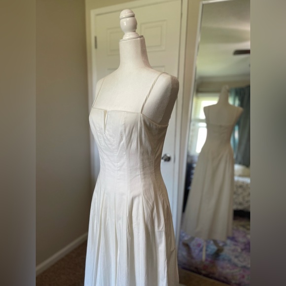 Reformation Kye Midi dress in white - Picture 9 of 13